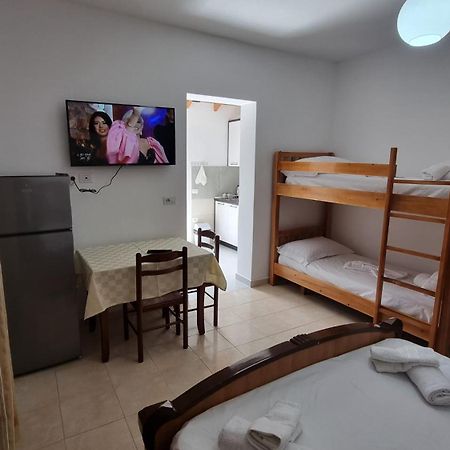Villa Malaj Vlorë Buitenkant foto
